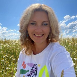 Юлия Славщик