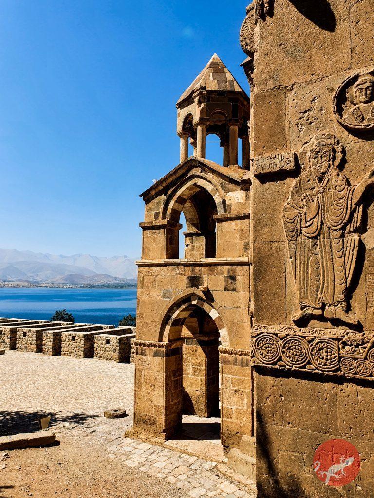 Церковь Ахтамар на озере Ван - восхождение на Арарат