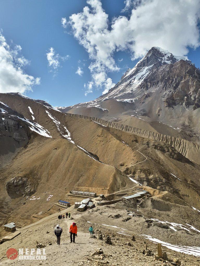 Хай Кэмп (High Camp 4925м) . Аннапурна треккинг
