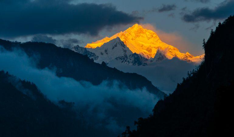 Закат на треке вокруг Аннапурны
