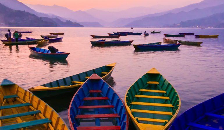 Закат на озере Фева (Покхара) трек вокруг Аннапурны