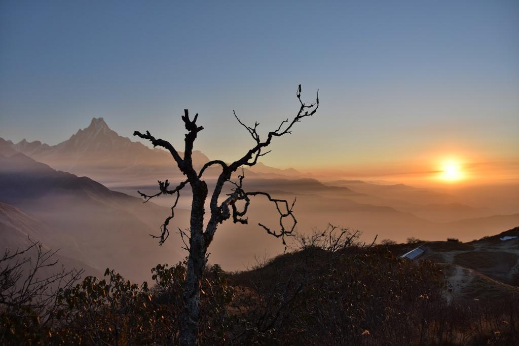 Рассвет на Muldai view point - гора Мачапучаре