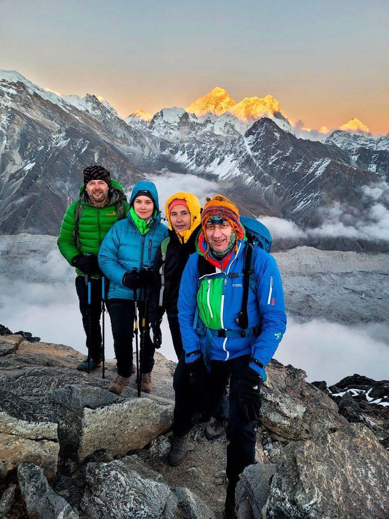 Закат на Гокио Ри с видом на Эверест