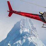 Вертолет у Hotel Everest View