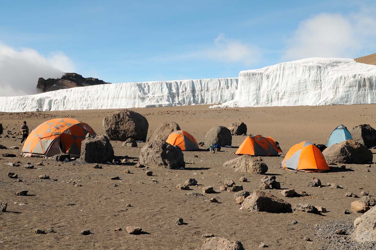 Лагерь в кратере Килиманджаро 