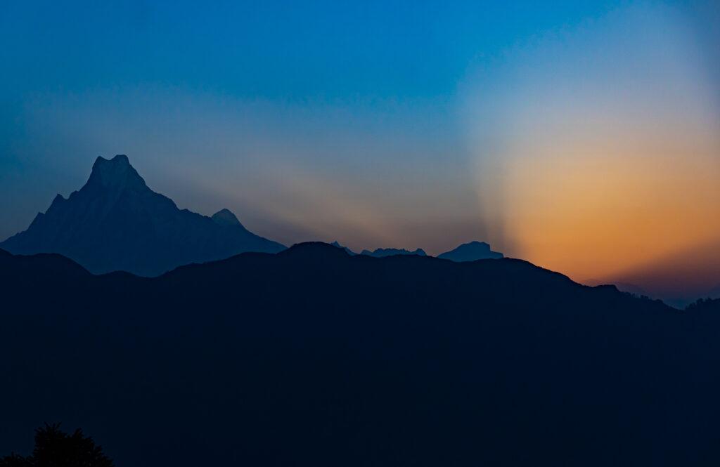 Треккинг в Непале - лучшие рассветы в Гималаях