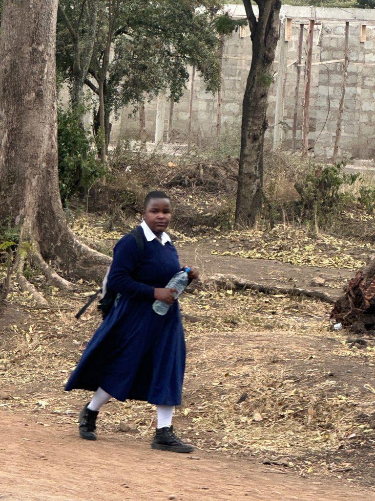 Девочка в Моши (Танзания)