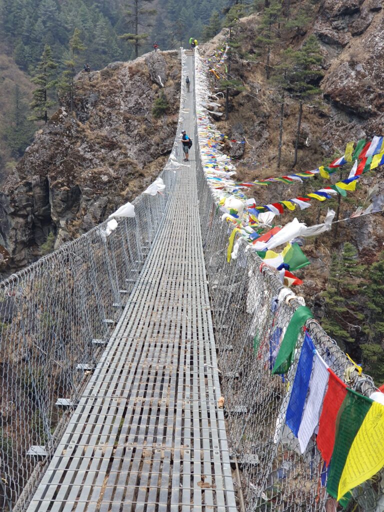 Мост Хиллари, Непал