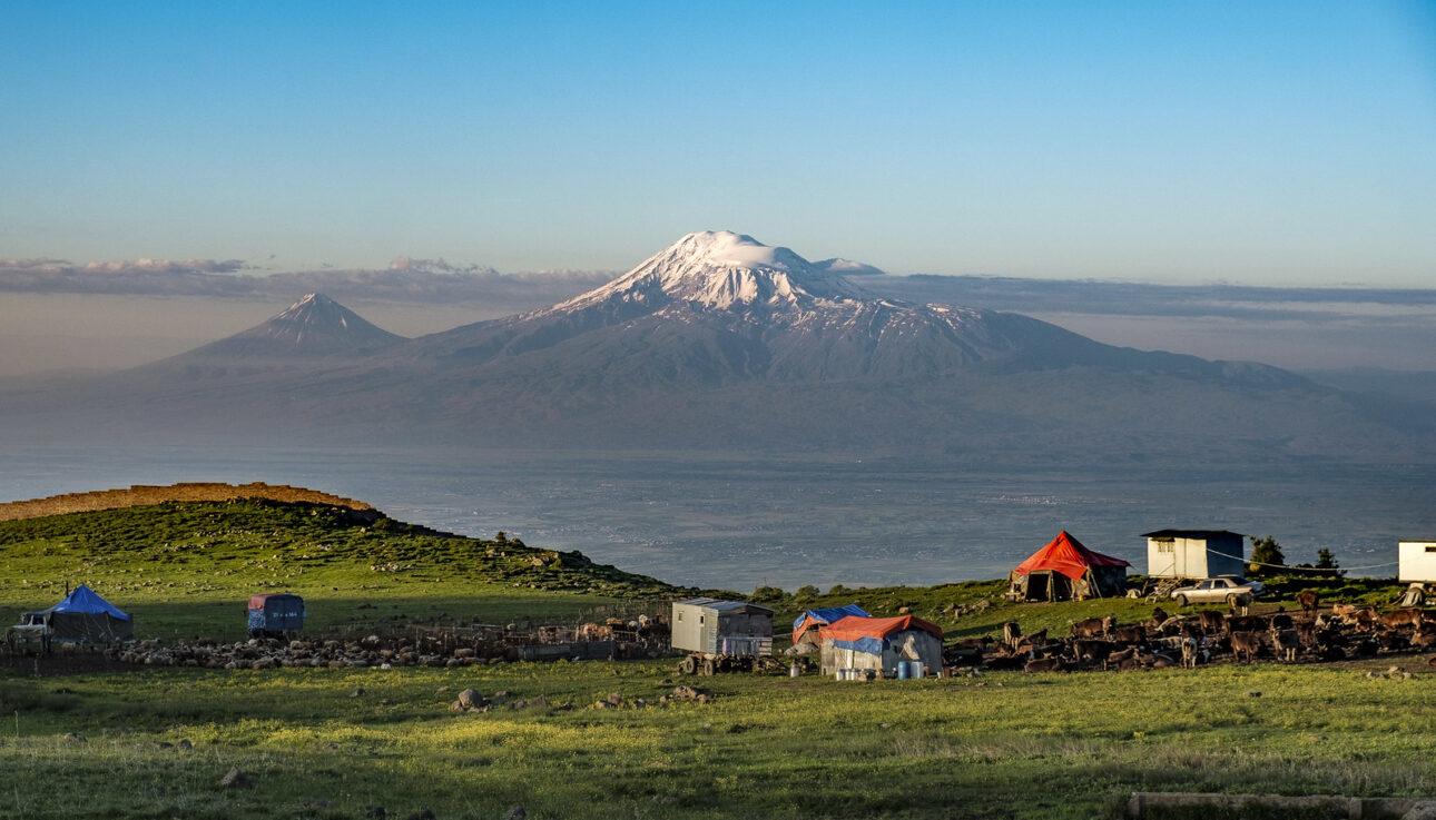 Восхождение на Арарат из Армении
