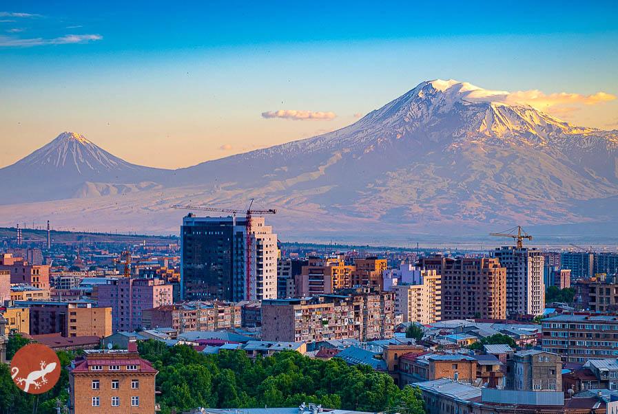 Восхождение на Арарат и вулканы Армении