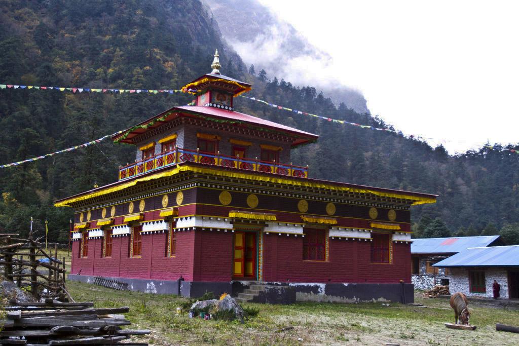 Буддистская гомпа в Непале