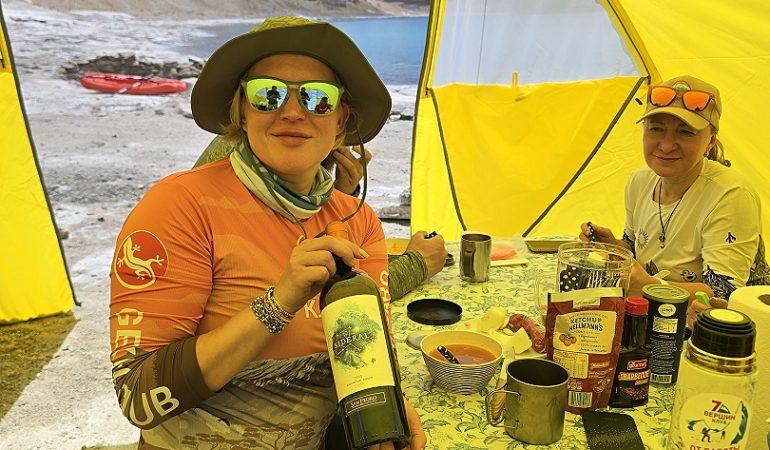 Столовая в лагере Лагуна Верде
