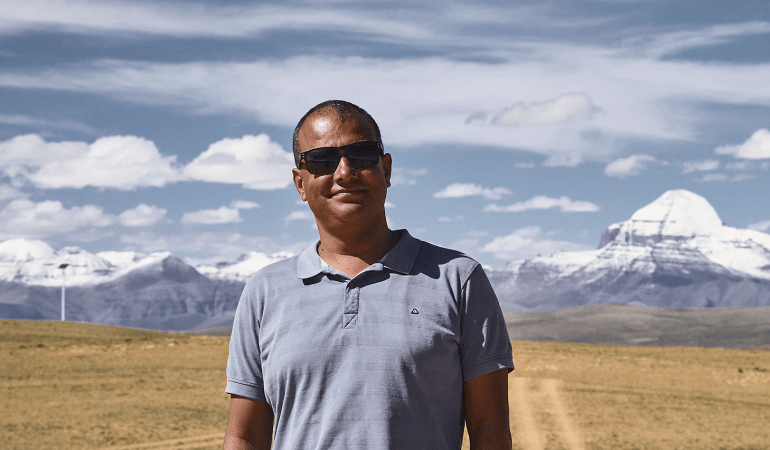 Сурадж - гид в Непале