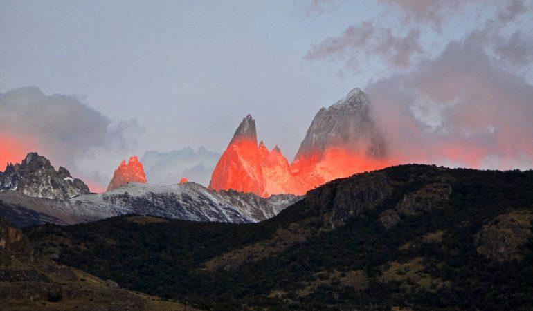 Рассвет на Фиц Рой - вид из Эль-Чалтена