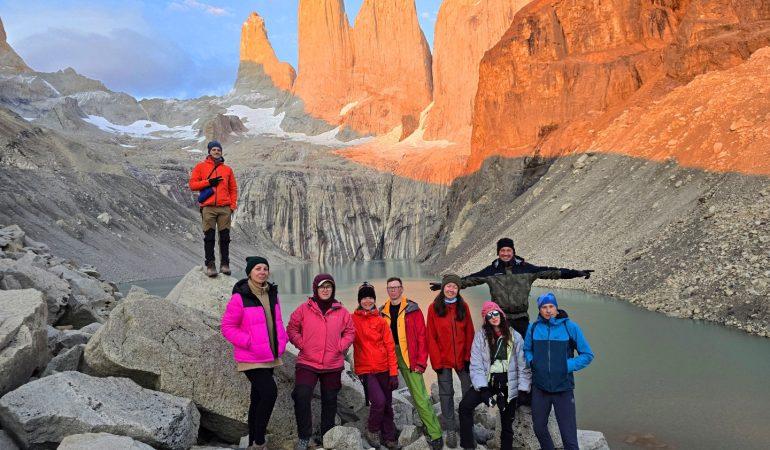 Рассвет на Торрес дель Пайне, поход по Патагонии