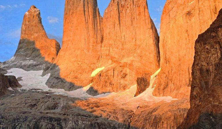 Рассвет на Торрес дель Пайне,треккинг в Патагонии