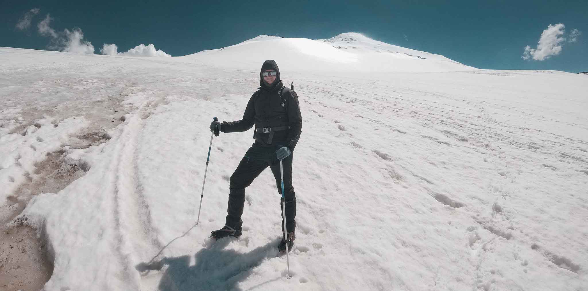 Альпинист на Скалах Ленца