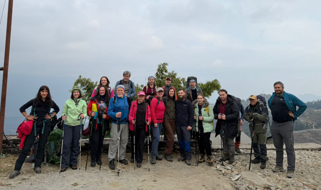 Новогодний старт Mardi Himal: обед в Покхаре и туманный лес Деурали