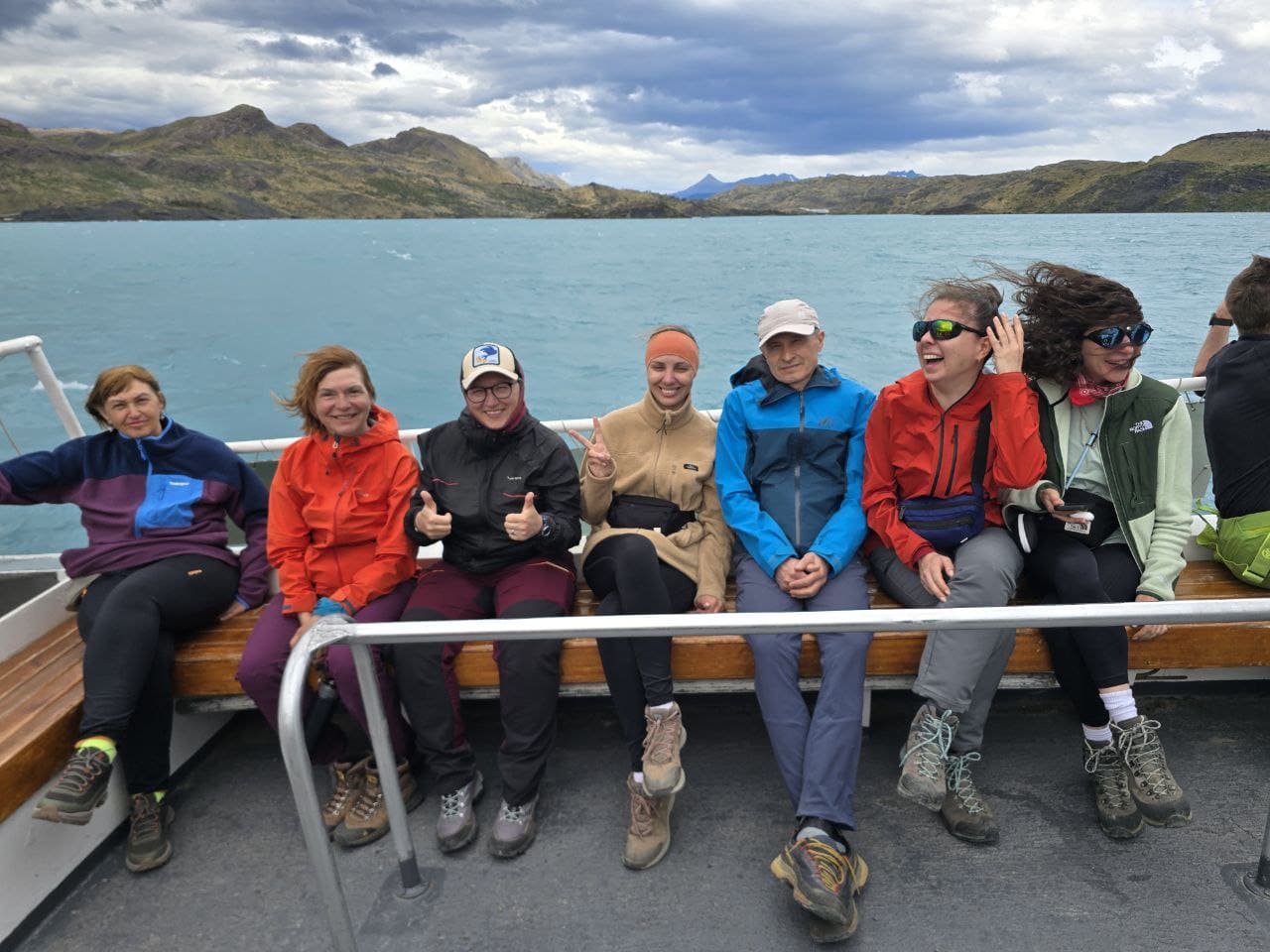 озеро Пеоэ, катамаран, W трек