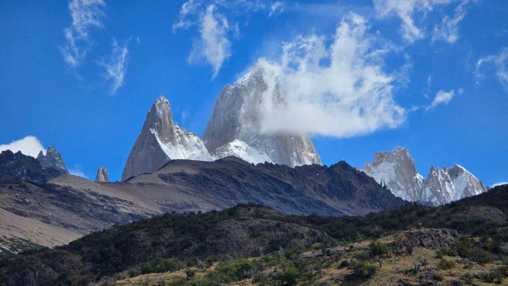 Рассвет в Лагуне Серро-Торре и спуск в Эль-Чальтен