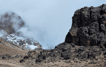 Lava Tower (4600 м)