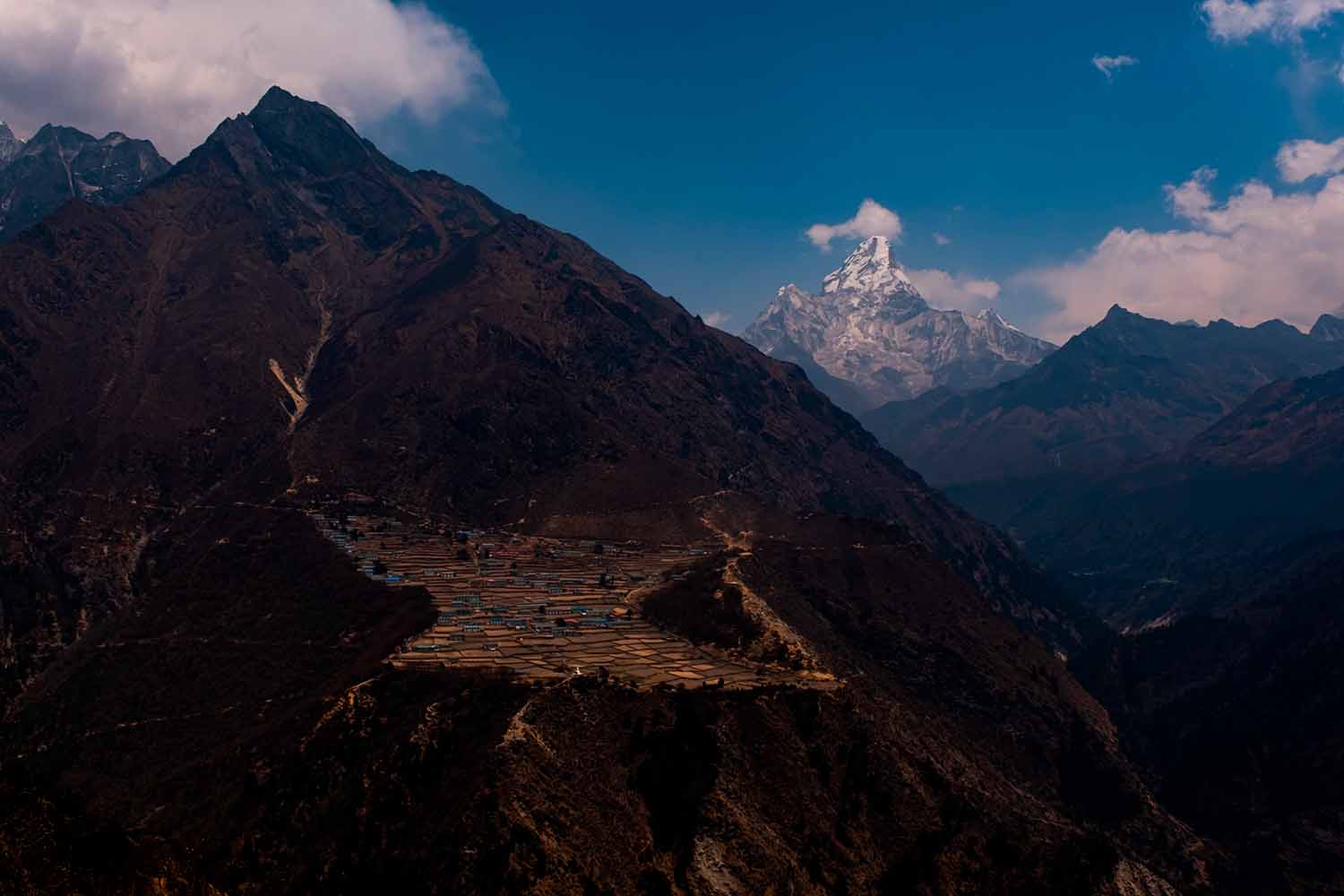 треккинг к бл эвереста, вид на Ама Даблам