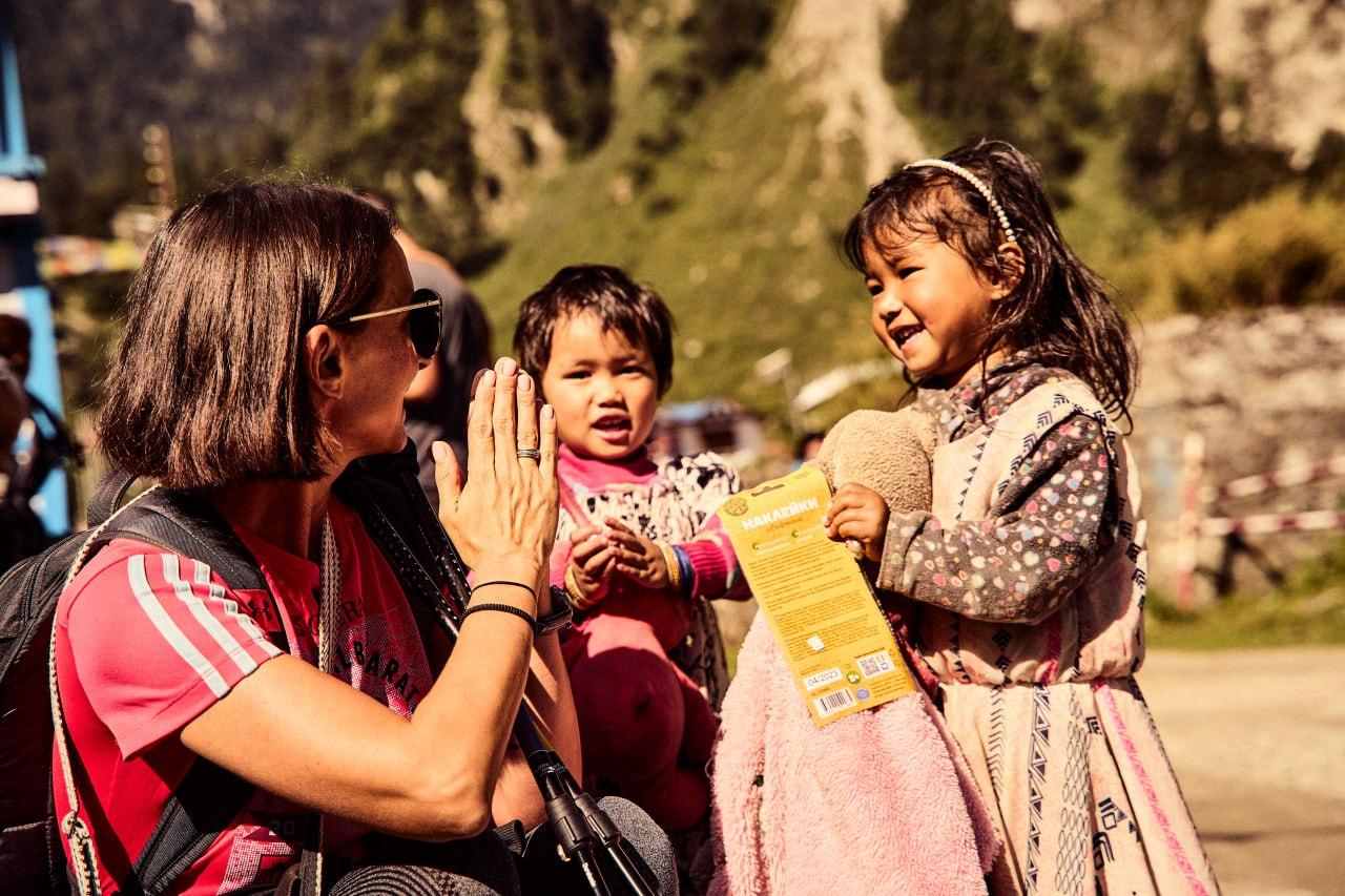 Непал, гималаи, дети