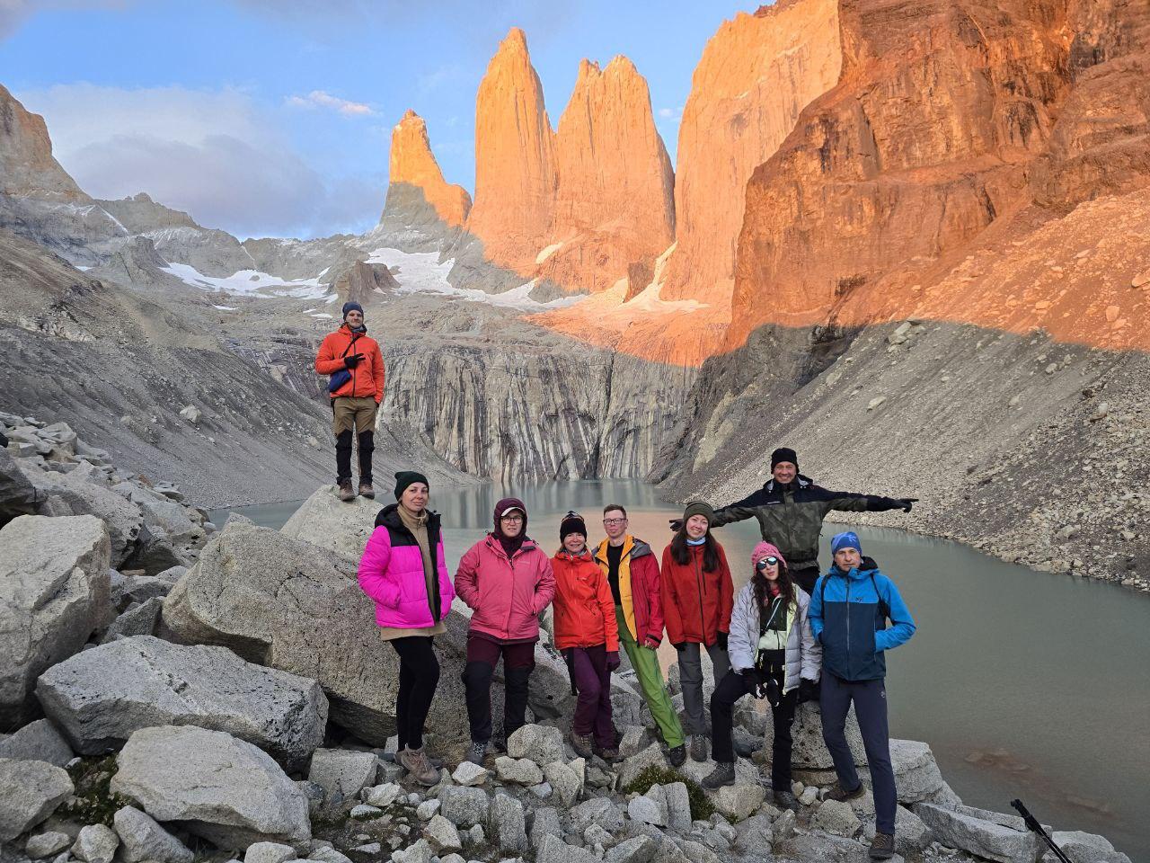 рассвет в Torres Base Camp 2