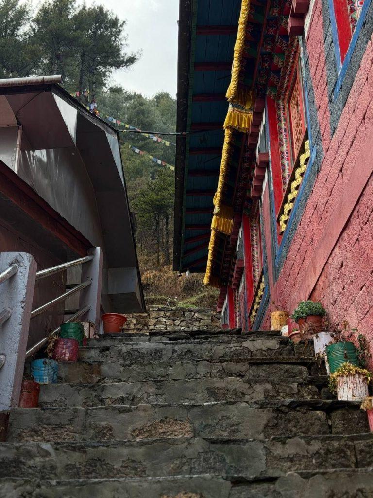 Пхакдинг на пути к б/л Эвереста через Гокио