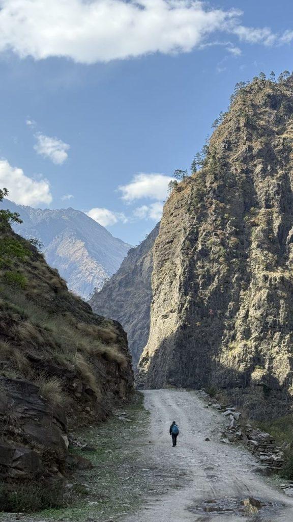 в районе Джагат, вокруг Манаслу (1)