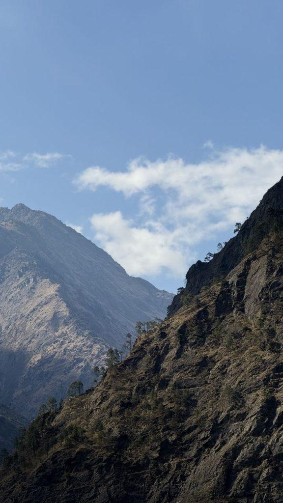 в районе Джагат, вокруг Манаслу