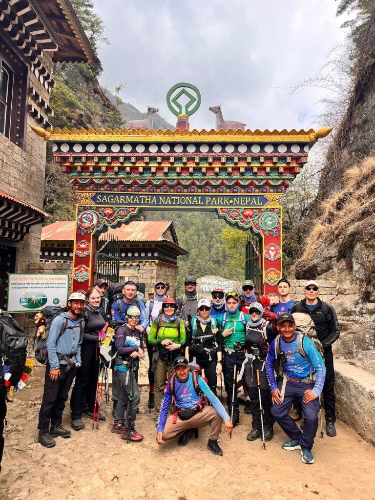 Пхакдинг, старт к базовому лагерю Эвереста по классике (1)