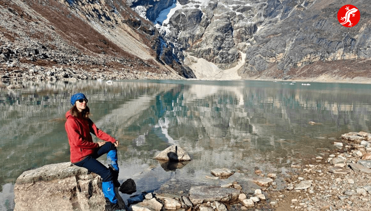 в районе (на пути к) базовому лагерю Манаслу