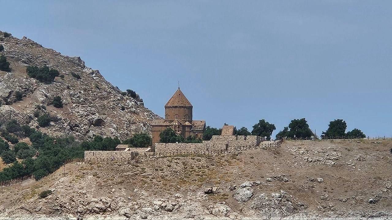 остров Ахтамар, церковь
