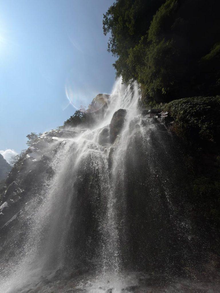 манаслу, водопады